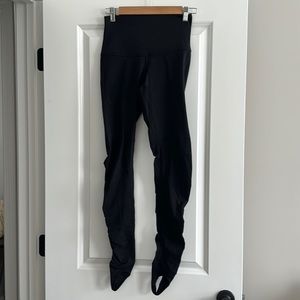 Lululemon stirrup wunder under